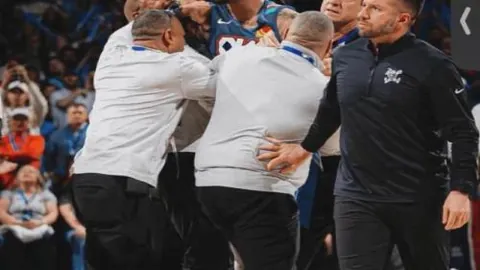 津门虎主场击败海牛，罗斯进球且对手两将染红